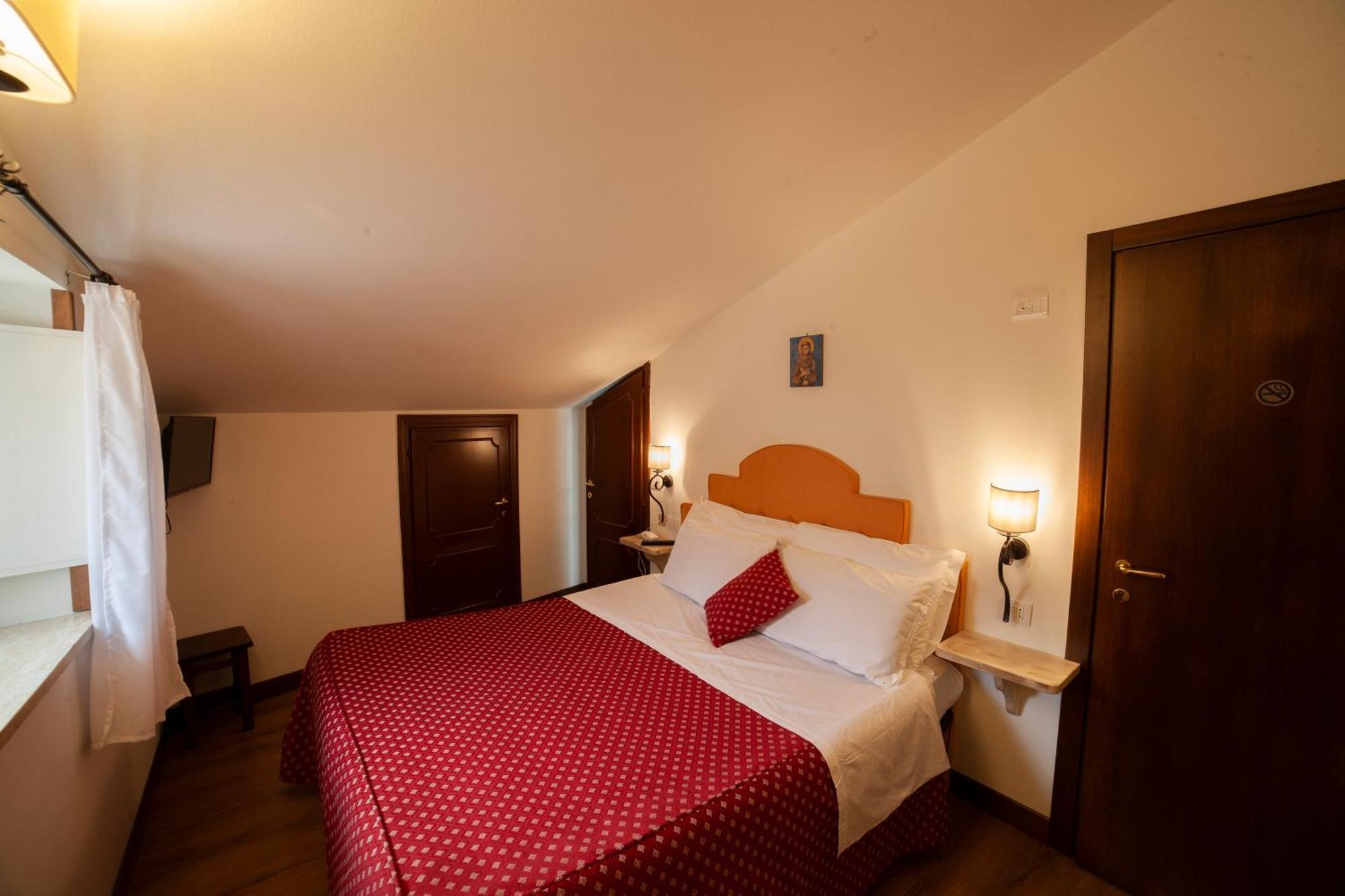 Hotel Pax Assisi Exteriör bild